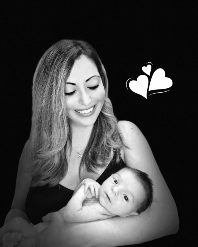 🎀 Dicen que cuando tu primer bebé es una niña, el universo te regala más que una hija... Te da una cómplice, una mejor amiga, tu mayor maestra y el amor más puro e incondicional que jamás conocerás.

Te protegeré hasta que hayas crecido y, entonces, seguiré protegiéndote. 💕

Gracias por elegirme. Alma, 21 / 02 / 2025 🤱

#embarazo #bebés #maternidad #castellondelaplana #bebé #llegadadelbebé #parto #posparto #felicidad #crianza #hijos #embarazosano #embarazoconsciente #amor #mamá #Alma #madre #hija #díadelamadre #mare